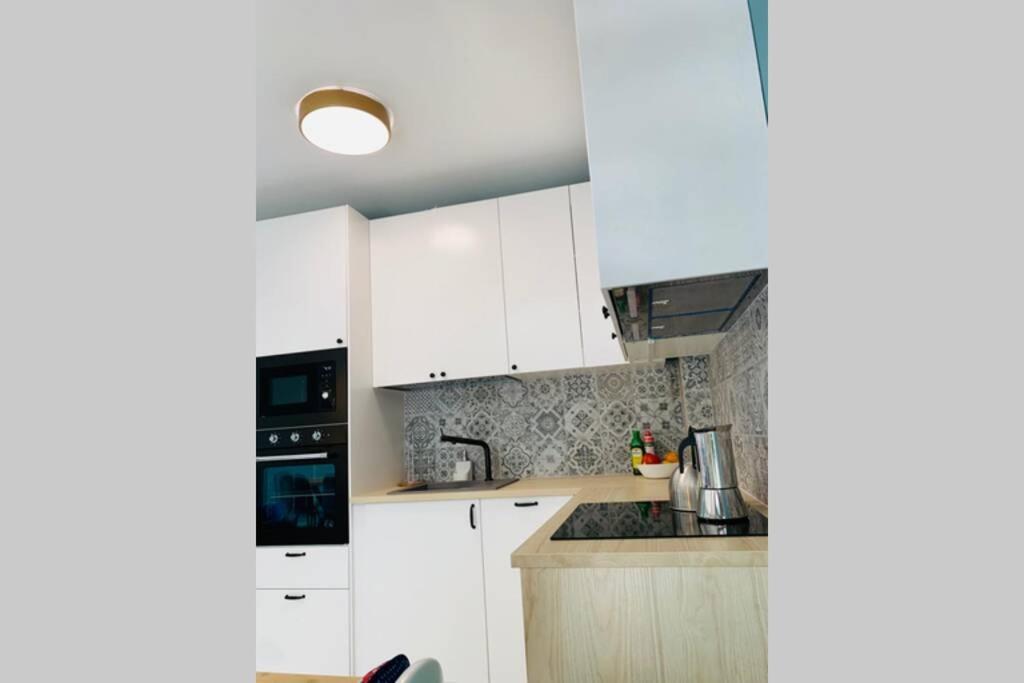 Uroczy Apartament Z Basenem I Kortem Tenisowym Поберово Экстерьер фото